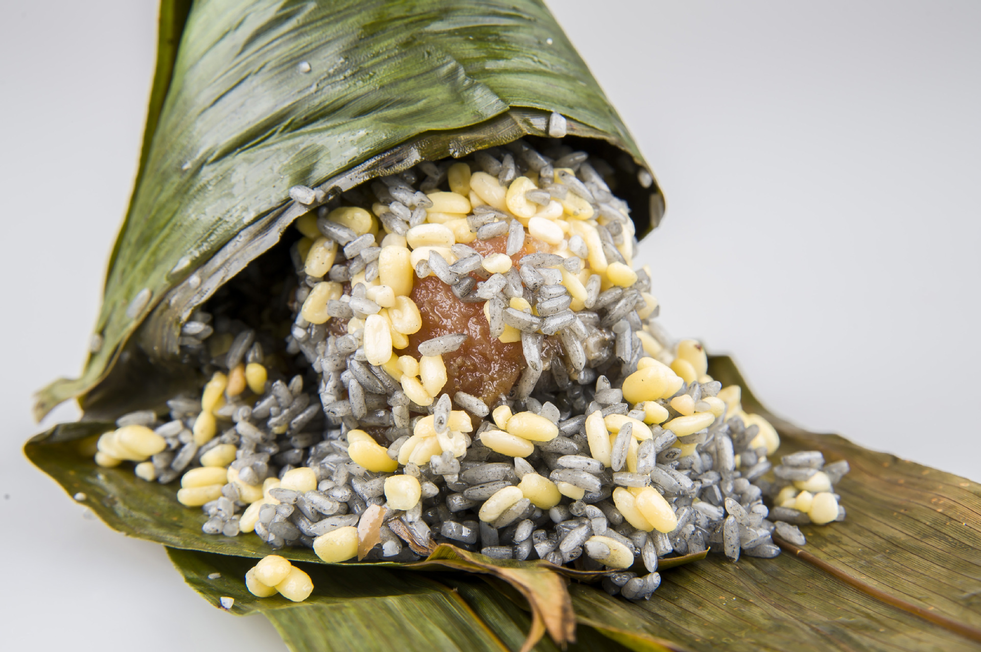 蛋黄粽都安灰水粽老少皆宜防止积食草木灰黄阿姨粽子
