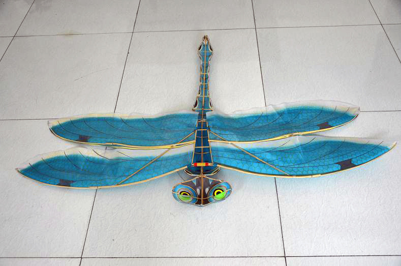 传统纯手工竹子骨架立体装饰风筝仿真丝材质彩绘精品立体蜻蜓风筝
