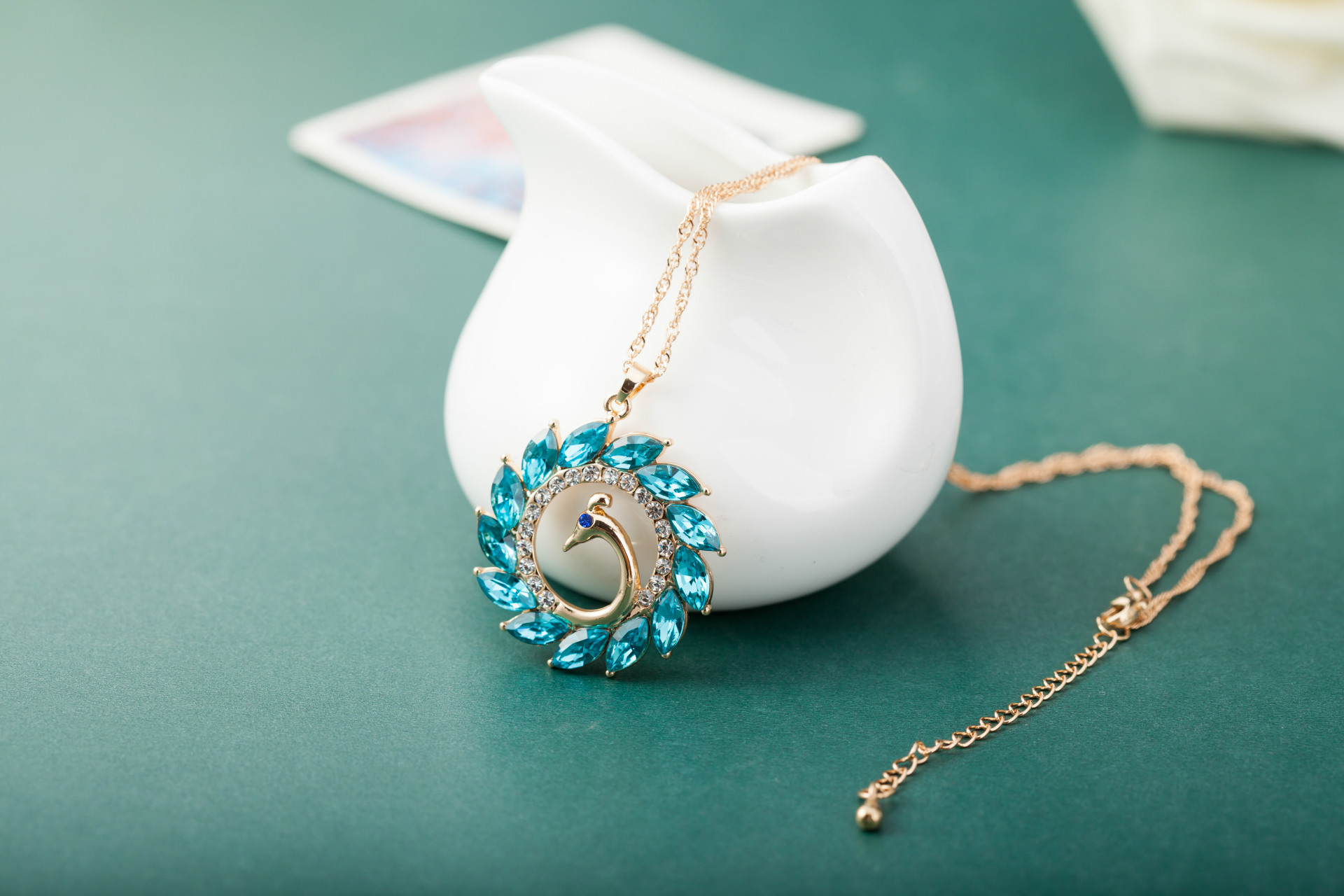 供应信息 项链 欧美时尚动物饰品 蓝宝石马眼水晶孔雀饰品 镶钻锁骨链