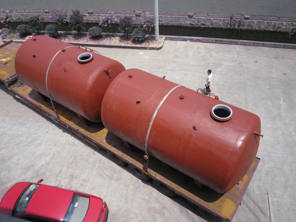 非标定制卧式30吨盐酸储罐