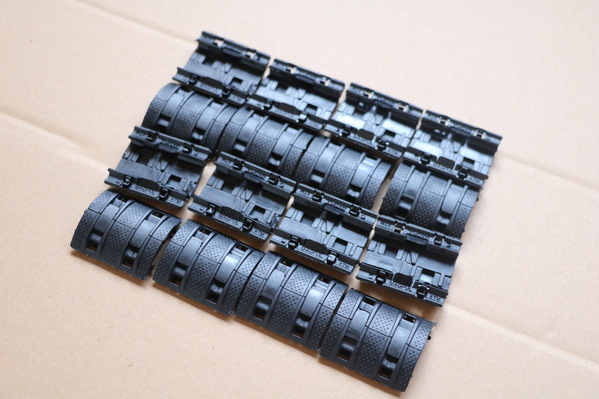 水弹枪专用改装配件鱼骨导轨护木片xtm包裹片m4护木一件代发