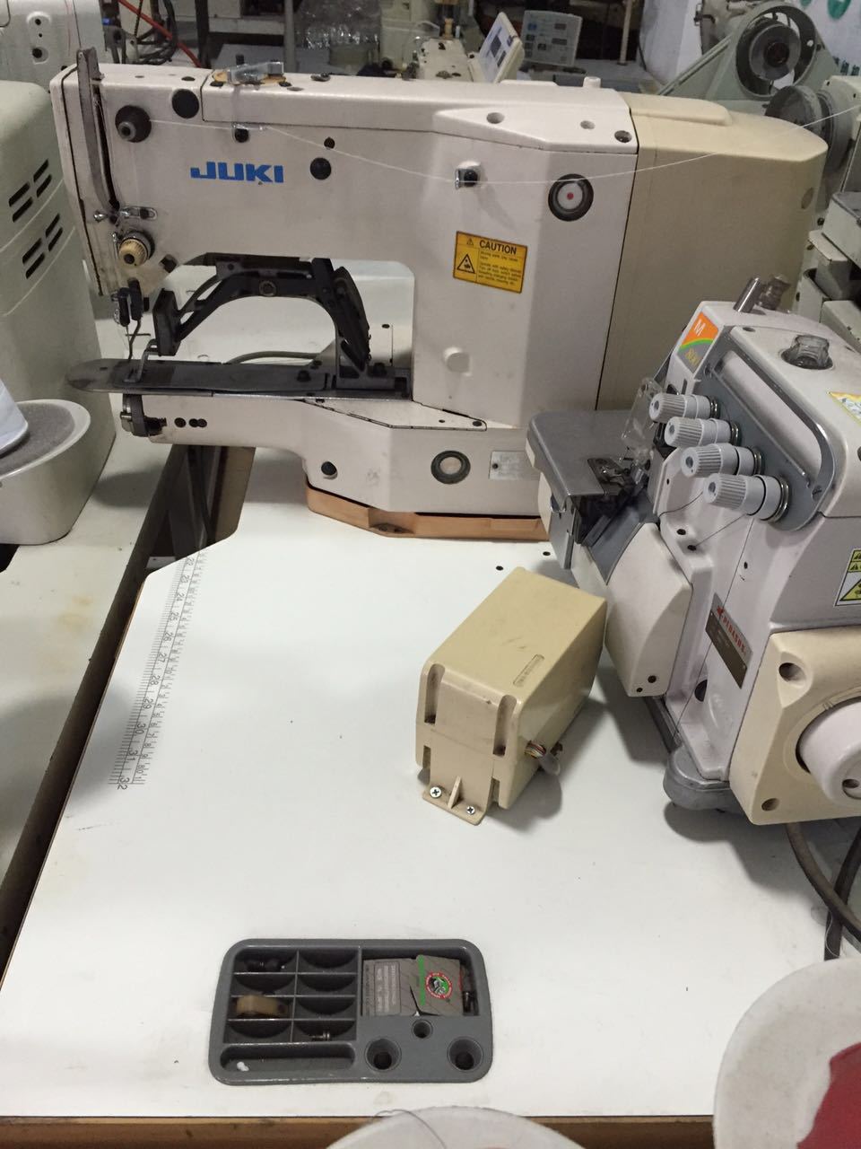 供应二手原装进口重机1900电脑套结机 各种工业服装打枣机 打结机