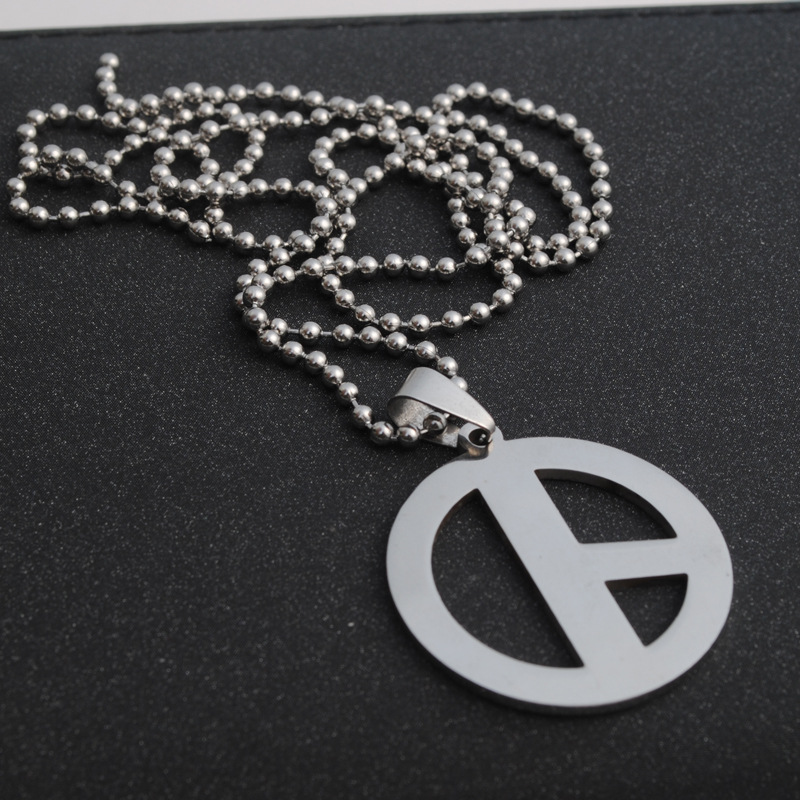 权志龙gd反战和平男士项链标志钛钢项坠韩版外贸小饰品吊坠批发