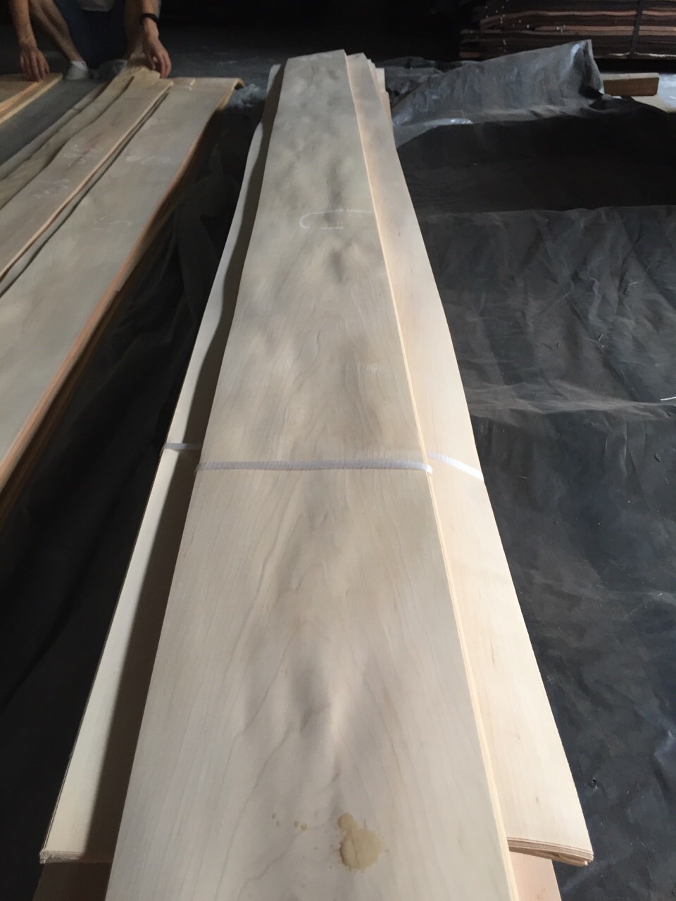 美枫山纹/北美风情家具/会所酒店别墅装修/饰面板墙身板/木皮