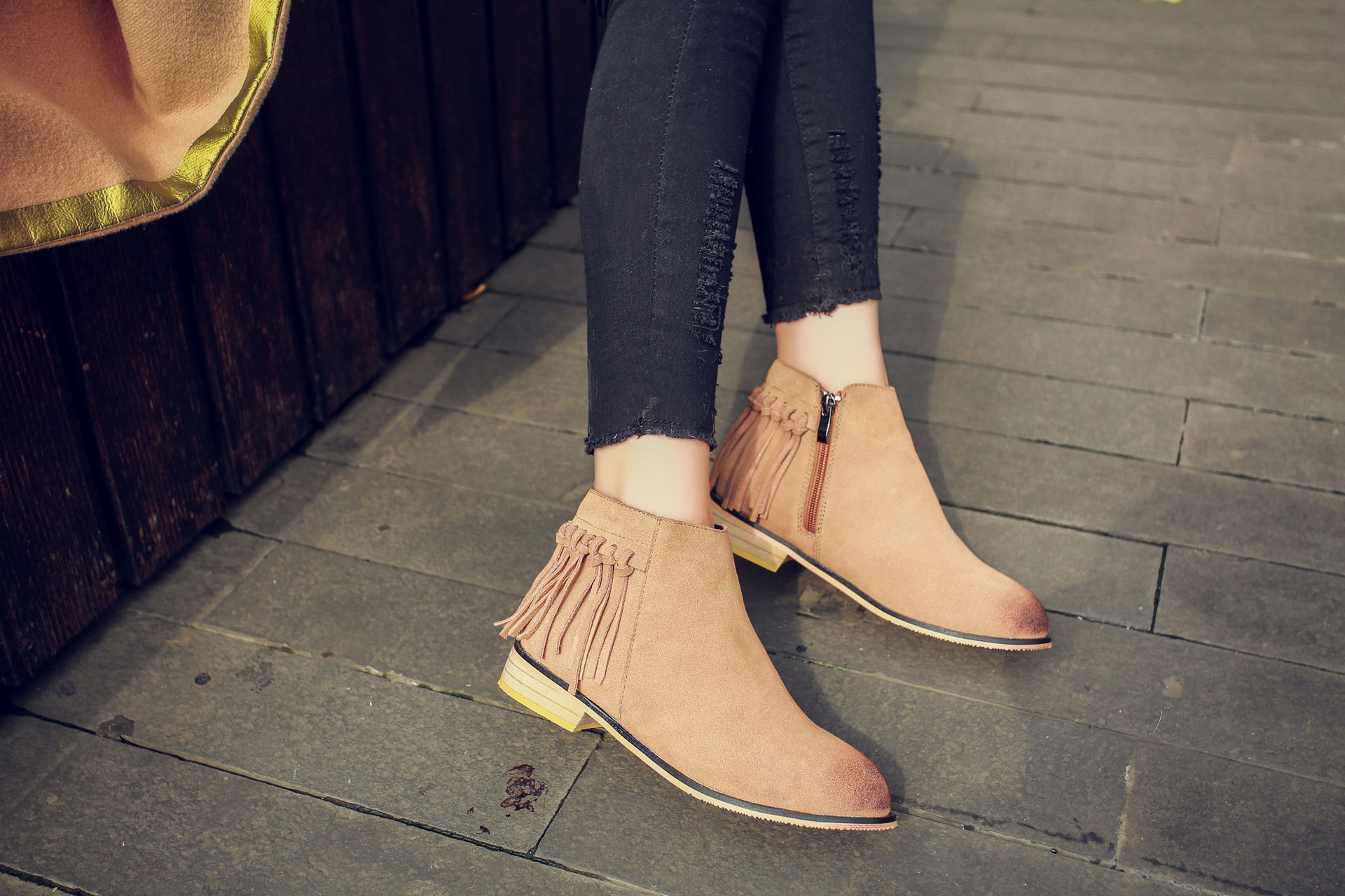 2016秋冬新磨砂做旧真皮短靴流苏欧美圆