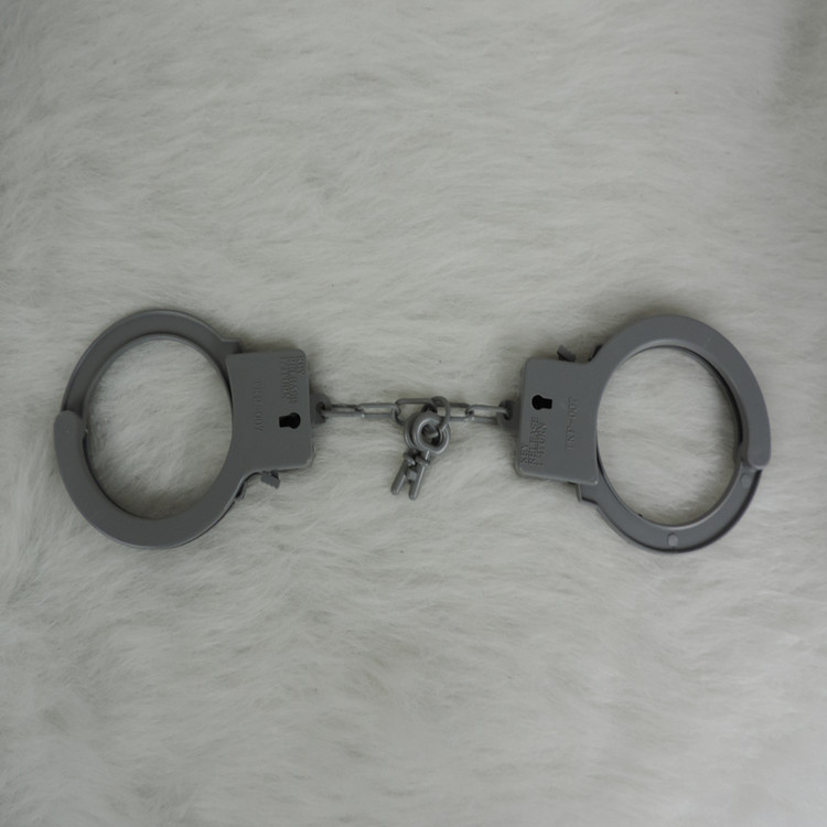 小批量现货灰色黑色成人塑料玩具手铐带钥匙情趣手铐服饰配件