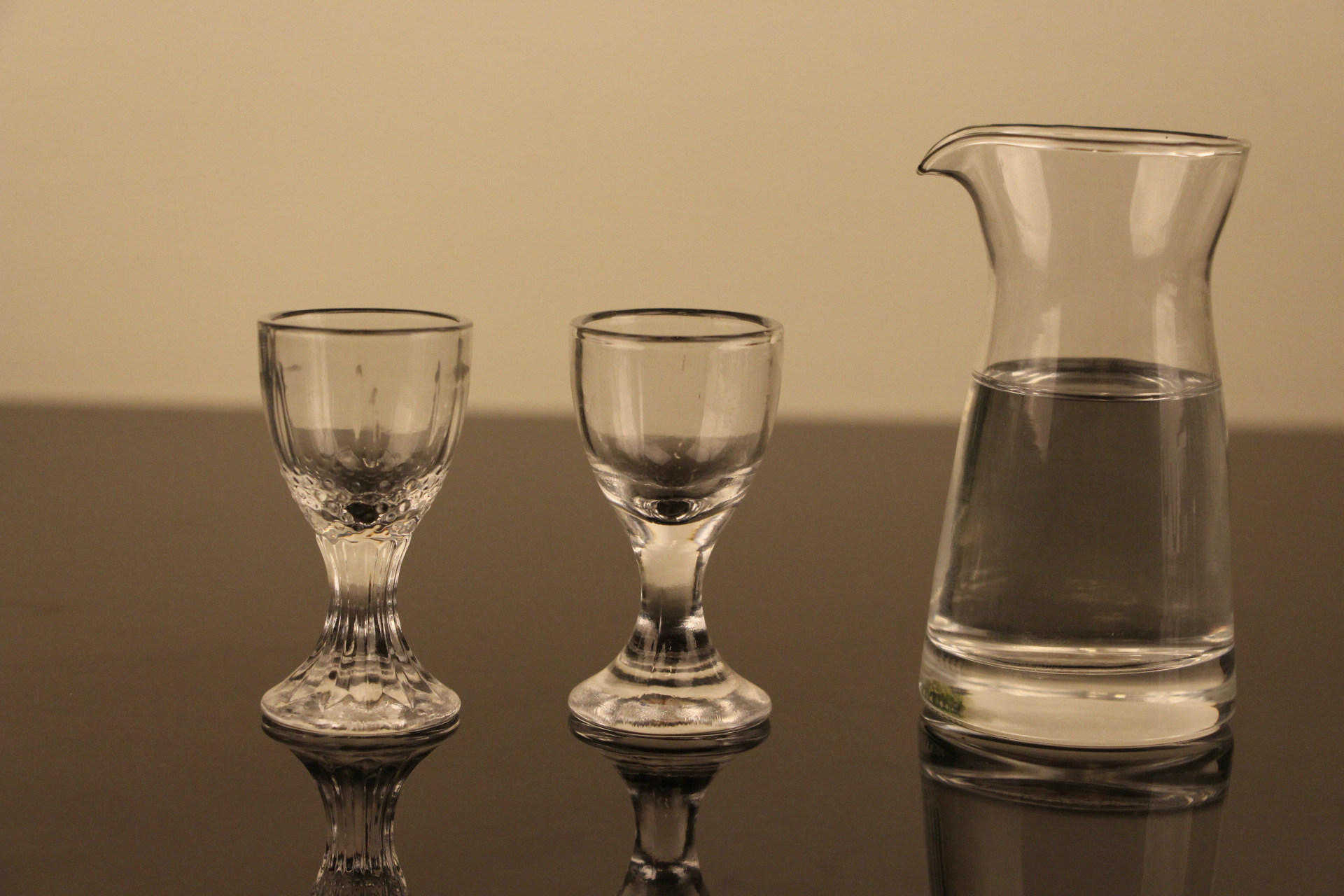 小酒杯玻璃白酒杯烈酒杯高脚茅台杯一口杯云吞杯子弹杯小酒盅