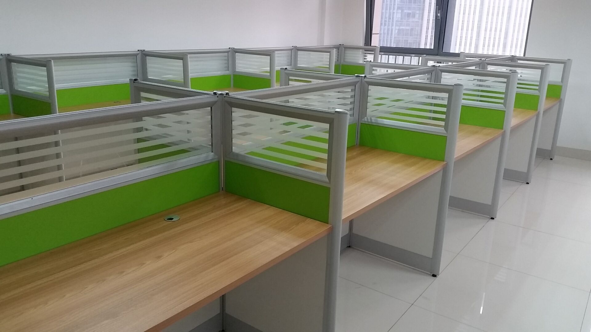 新款办公家具屏风卡位 屏风工作位 办公桌员工办公桌四人位屏风