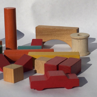 厂家定做 彩色木制积木 儿童益智异形拼图 桌游木块 可定制