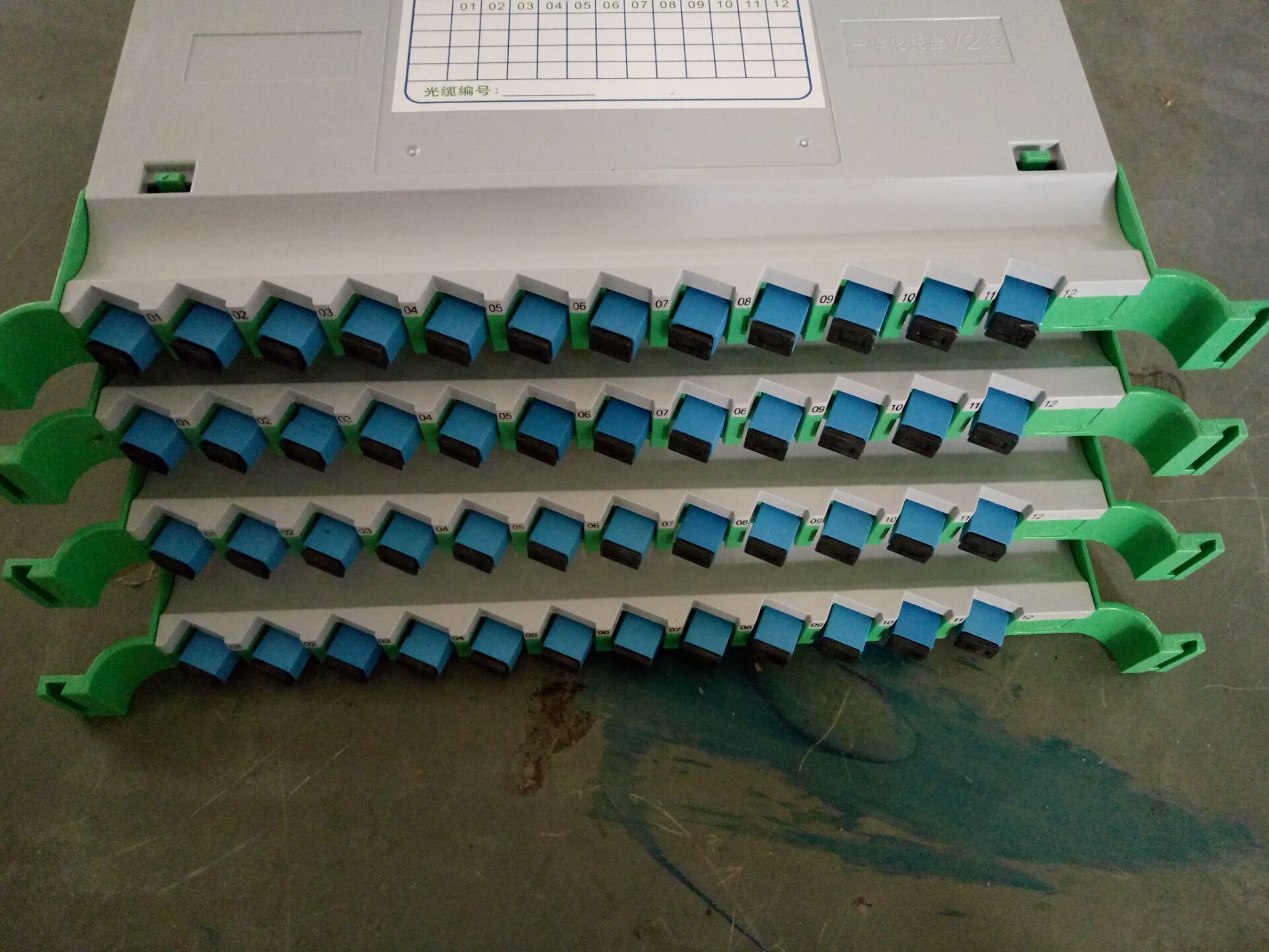 全新电信级odf 一体化熔纤盘12芯光纤托盘 法兰盘 带尾纤光缆熔接
