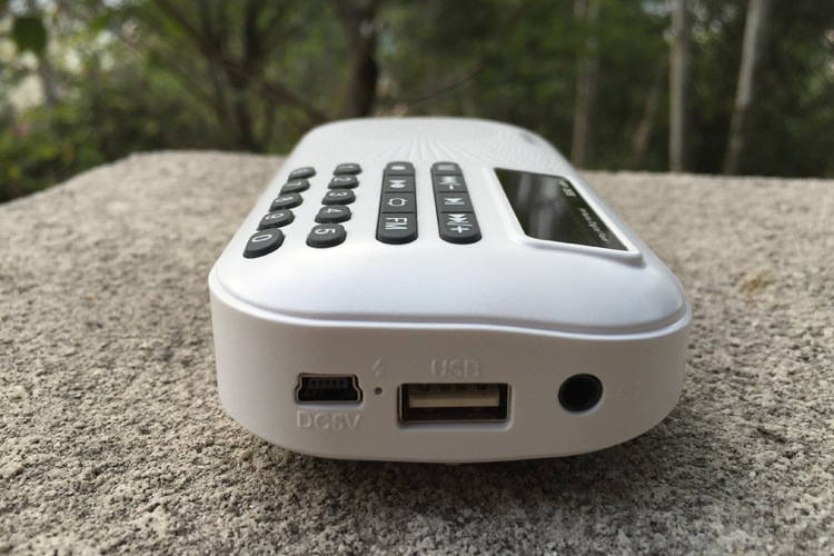 源头工厂新款便携老人机插卡音箱收音mp3外放