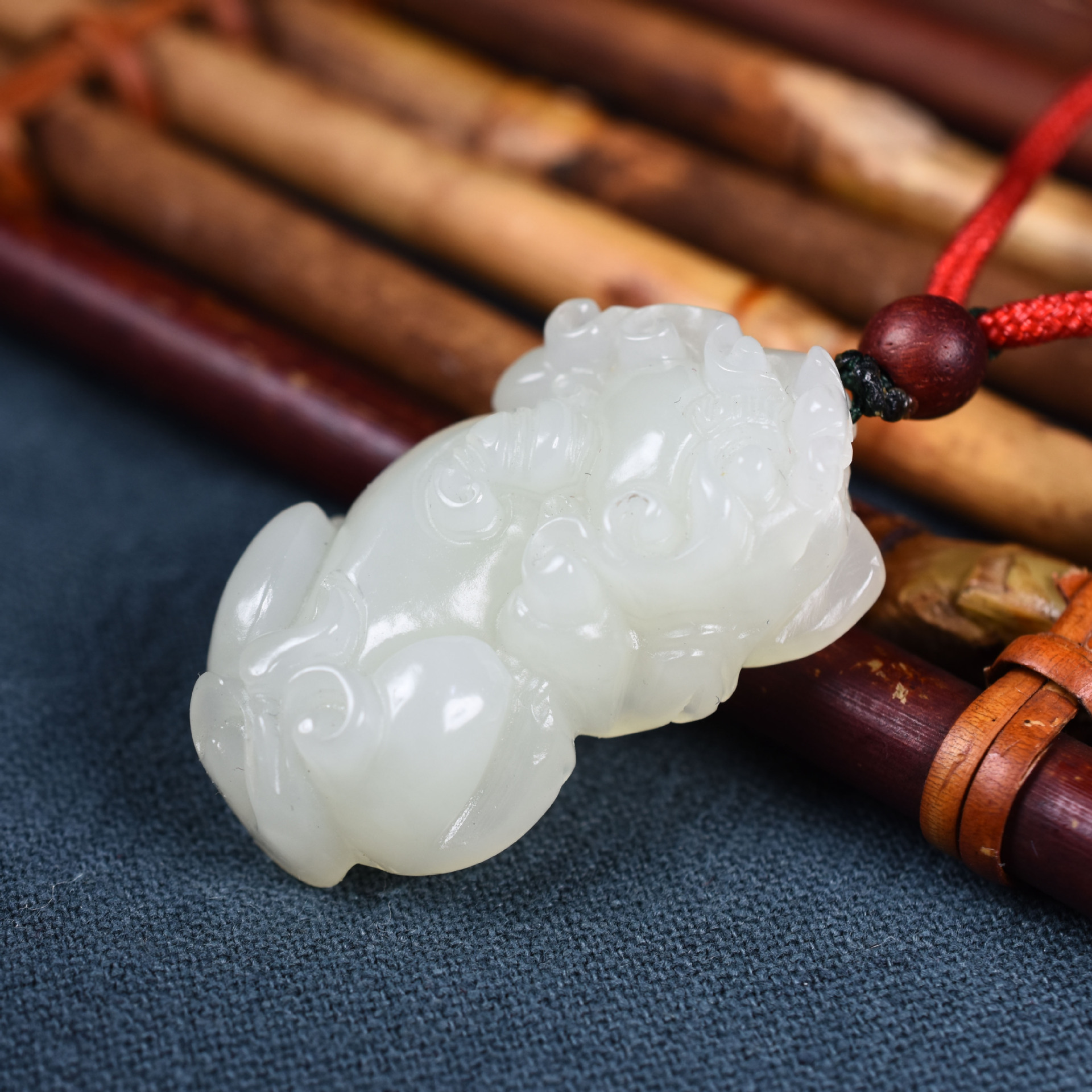 厂家直销一件代发 新疆和田玉 糖白玉 招财貔貅挂件 吊坠 挂件