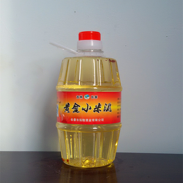 东北优质小米酒厂家大量批发1升桶装白酒浓香型42度酒