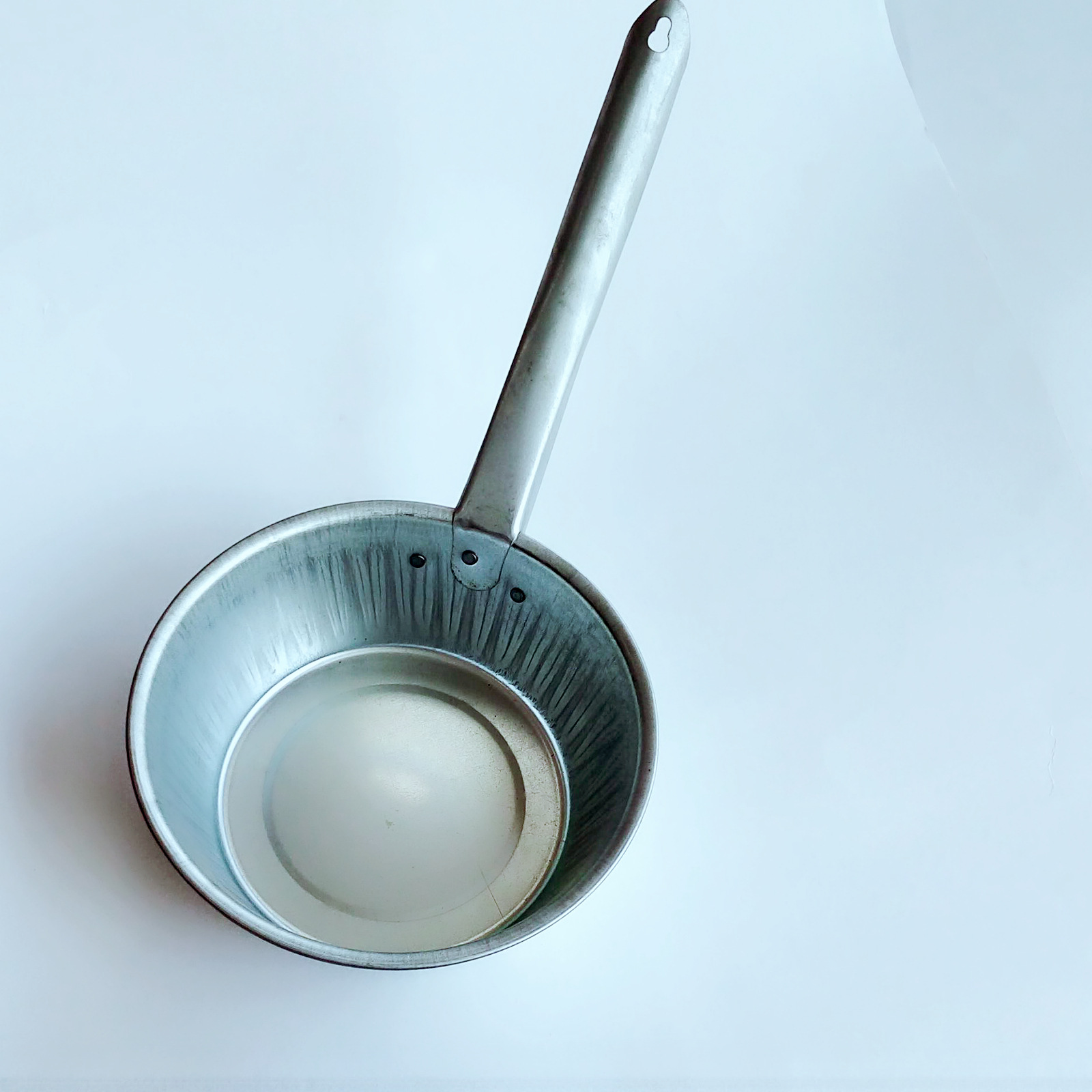 大量供应铁水瓢 铁瓢 白铁皮水瓢 铁质水瓢两元水瓢百货批发两元