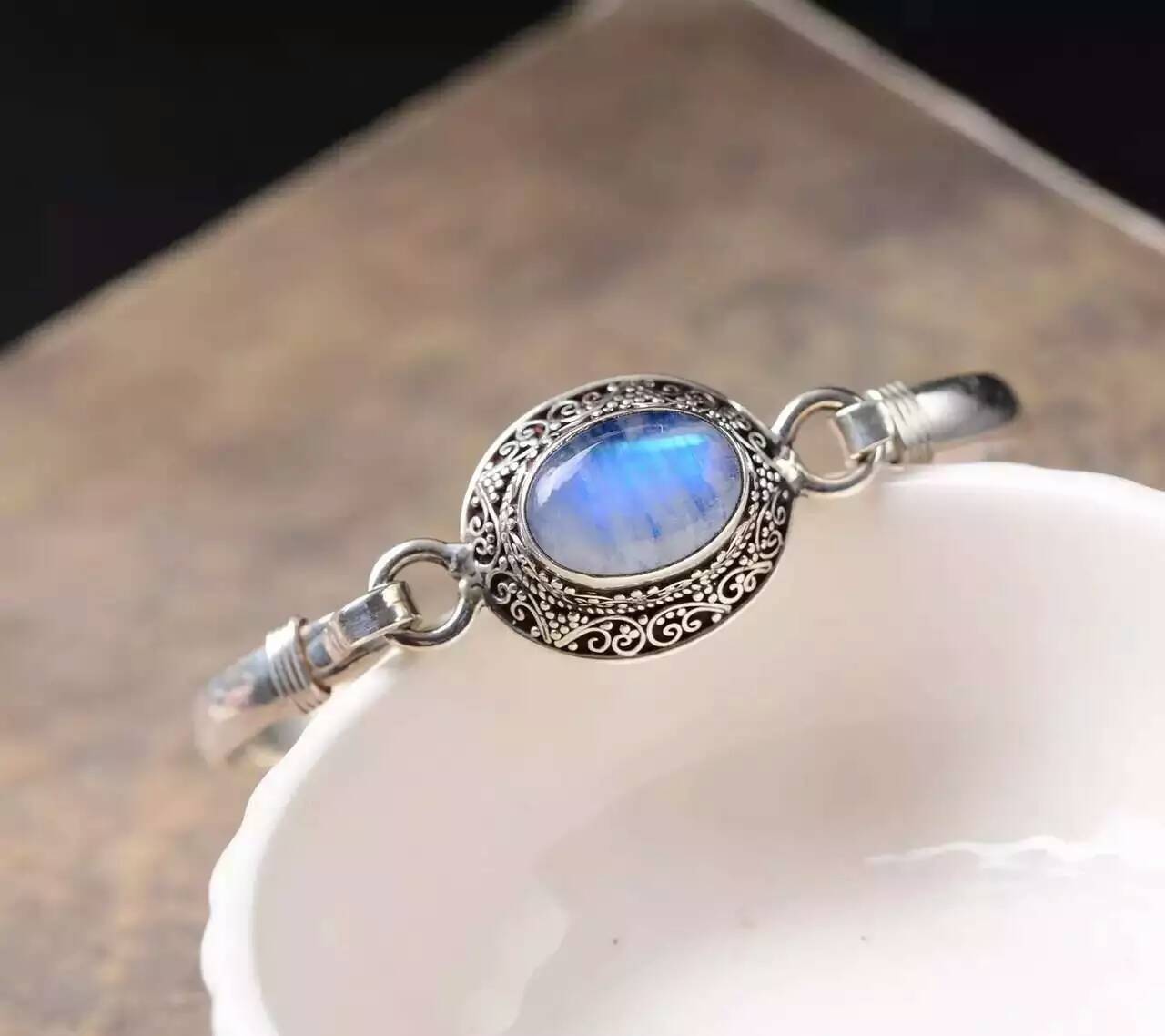 天然月光石手镯,925银镶嵌