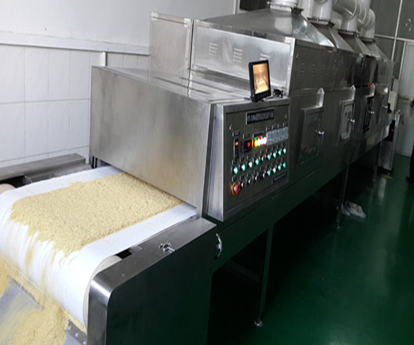 客户反馈越弘绿豆粉微波干燥杀菌机使用效果好 济南越弘工业微波设备
