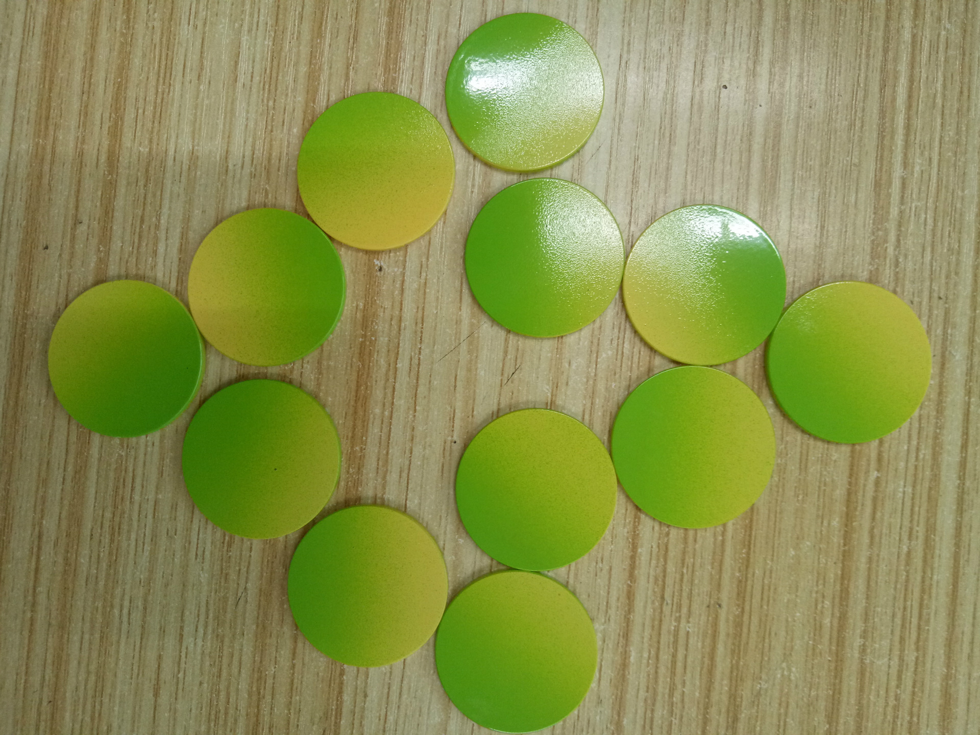 钢化玻璃喷油丝印加工 喷渐变色加工