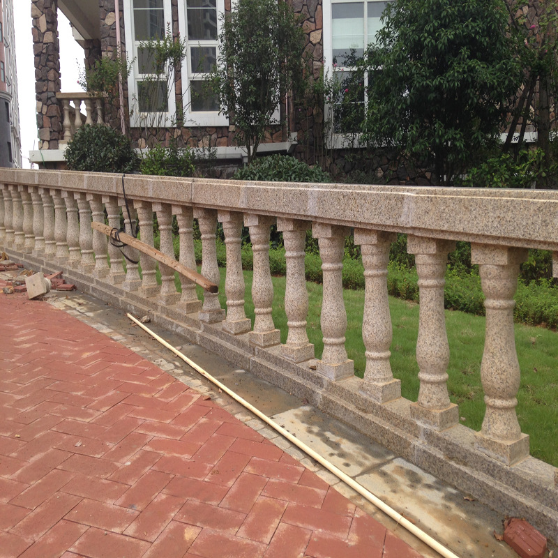 全网热卖黄锈石栏杆 石头防护栏 欧式风格栏杆 精雕细刻