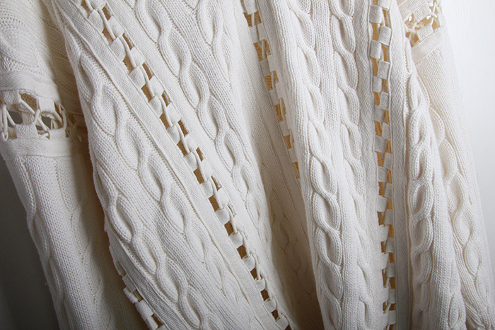 aw大王16秋季新款女年轻畅快 彩条纹v领 镂空系带绞花毛衣针织衫