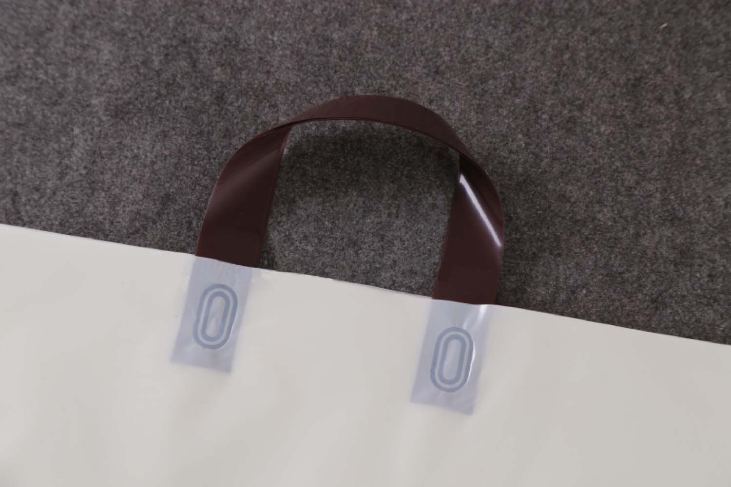 服装包装袋_厂家 服装包装袋 通用手提袋 pe 可印logo - 阿里巴巴