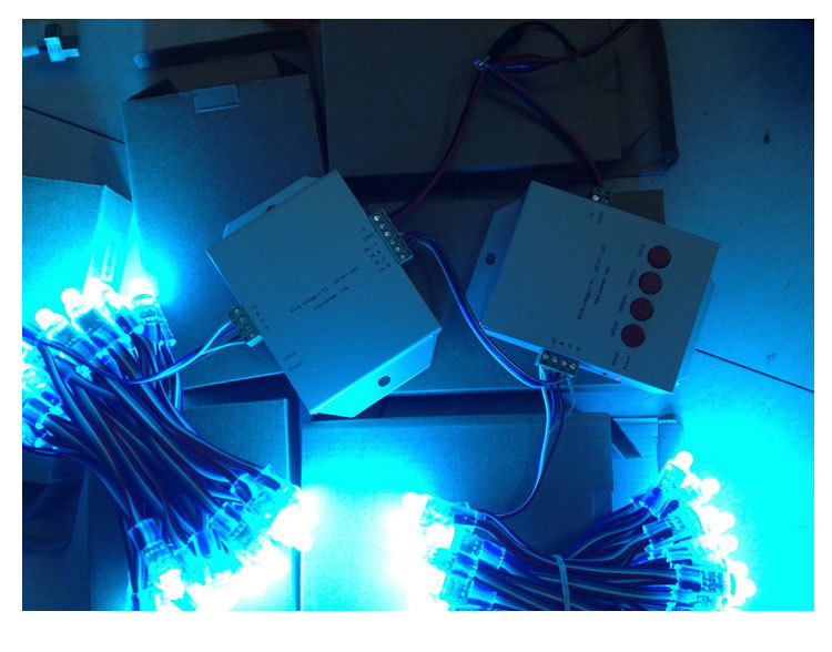 5-24v七彩rgb控制器5050灯带广告模组彩色变色调光器同步效果变化