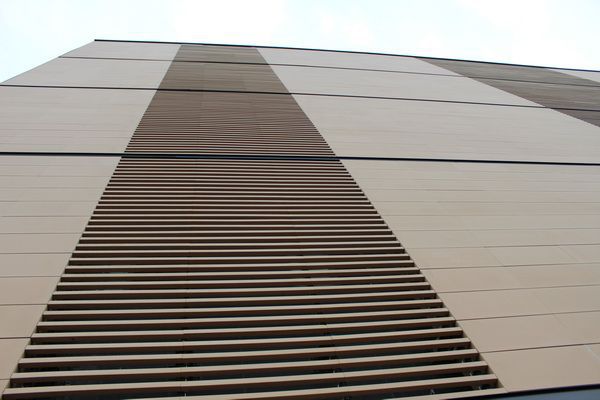 定制陶板幕墙瑞高18mm自然平面沙面纹面釉面陶土板干挂幕墙板