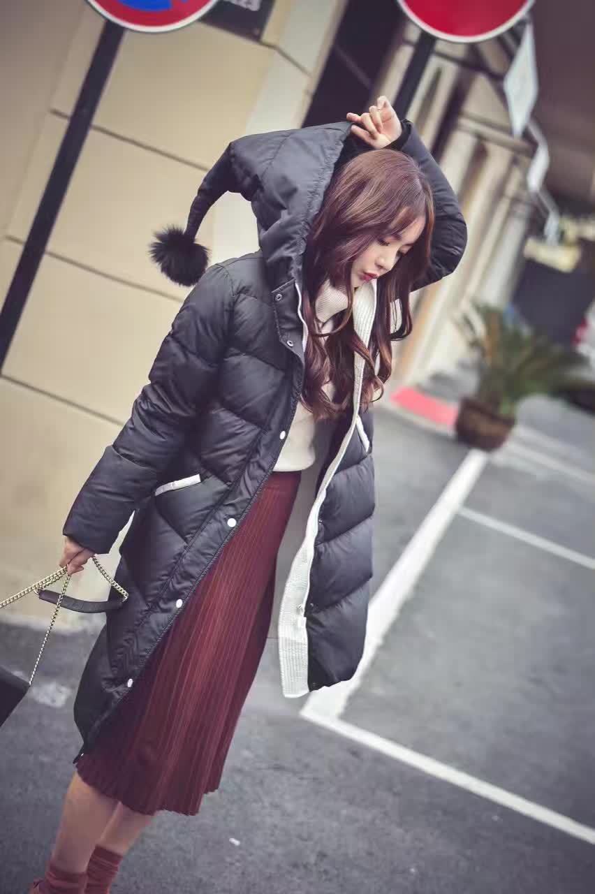 【missfofo新款羽绒服女 大码中长款帽球款韩版羽绒