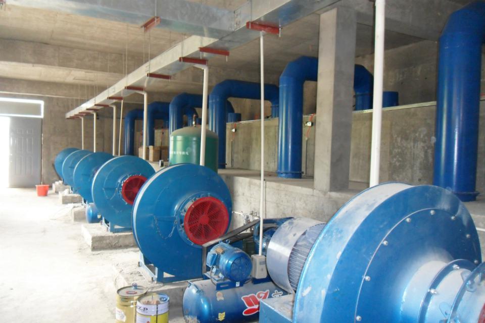 厂家定制造浪设备-鼓风造浪设备-海啸池设备-造浪池水上乐园设备规化