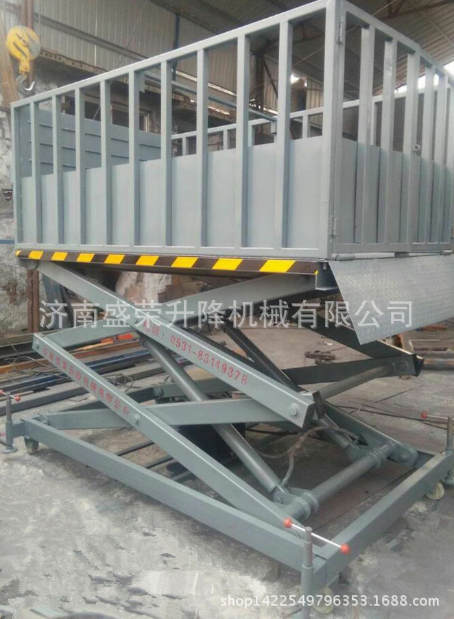 移动式液压卸猪台 (1)