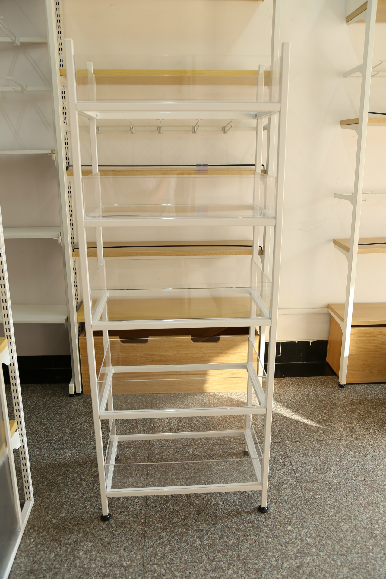 热卖千韩良品名创优品精品店超市店亚克力5层促销台展示货架柜子