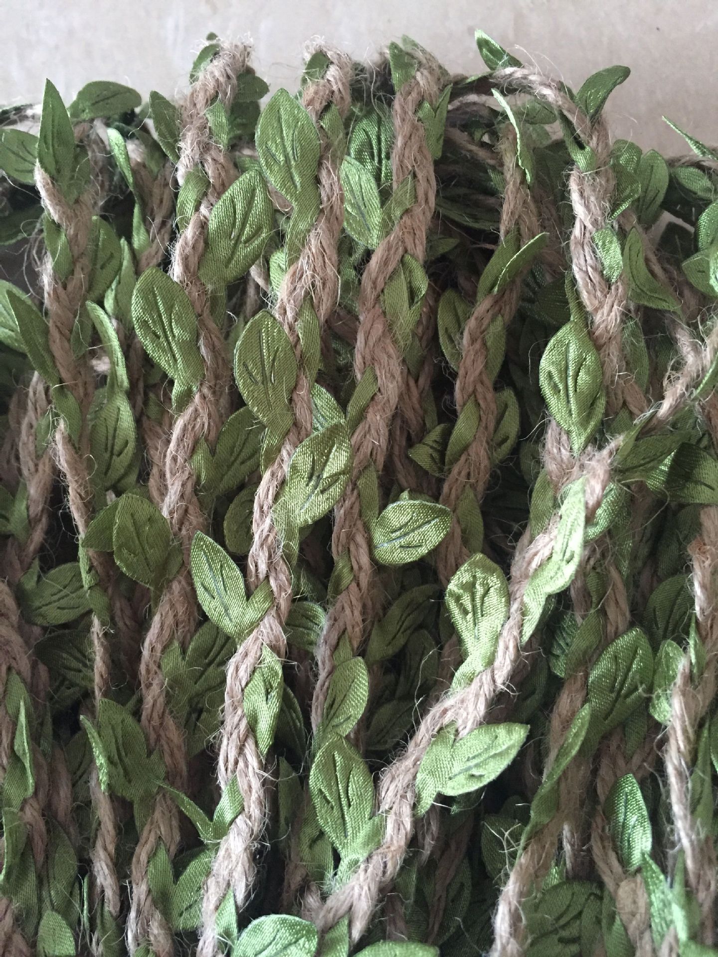 批发5mm仿真树叶麻辫子麻绳藤条装饰森林系列酒吧休闲吧背景装饰