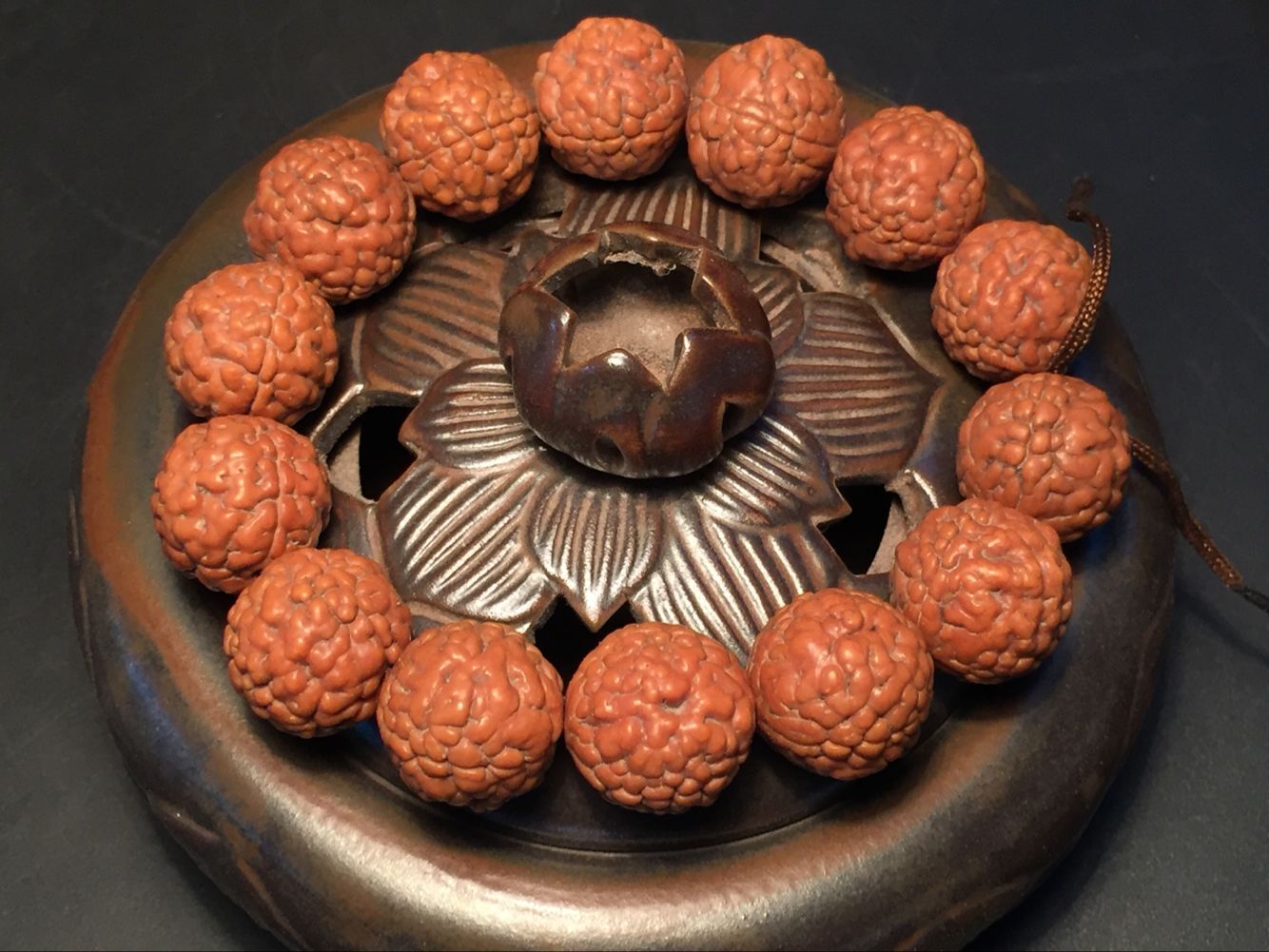 神品三瓣金刚菩提子 红皮爆肉脑纹矮桩龙鳞纹金刚 一件代发招代理