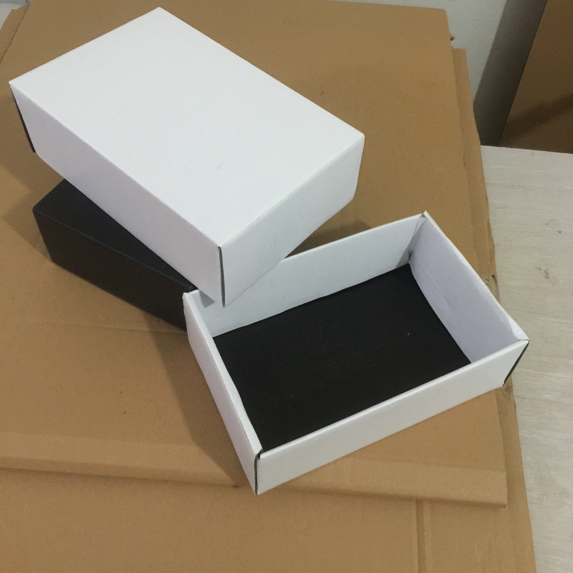 天地盒纸箱衣服礼品盒电子盒文具盒酒类包装盒通用纸盒