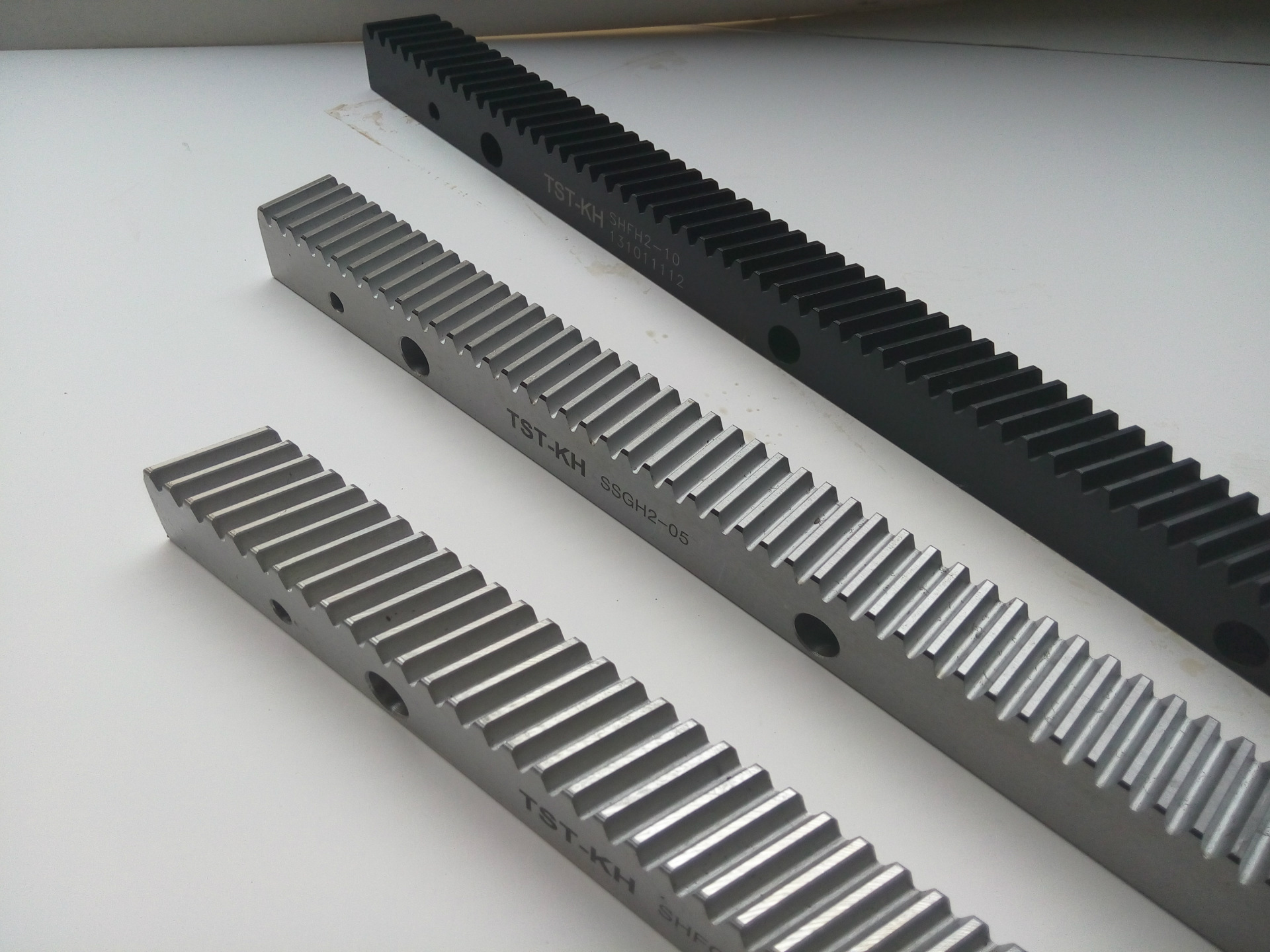 首页 齿轮 齿轮 齿条 >大模数研磨齿条 m5m6台湾工厂直发    滚轮