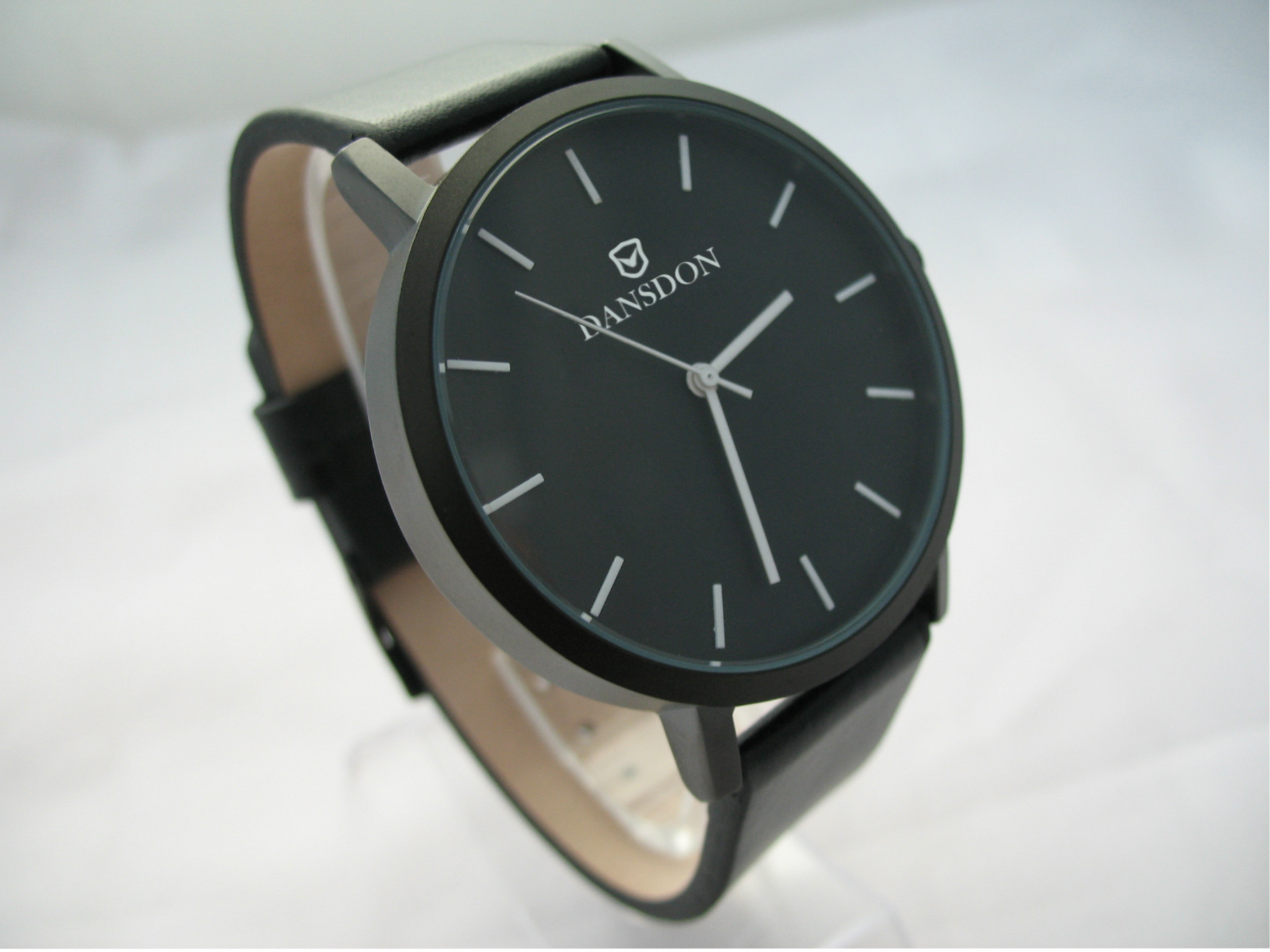 欧美街拍英伦简约男女超薄腕表 复古 潮流 情侣马表厂家直供应