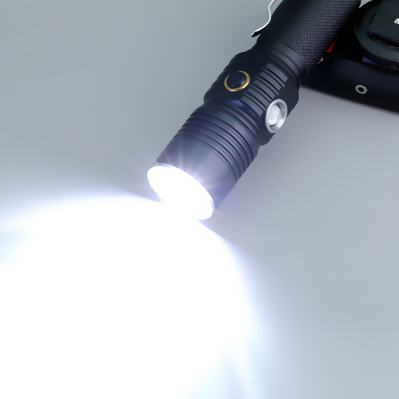 2017新款强强光手电筒变焦强光手电充电变焦手电手电筒批发