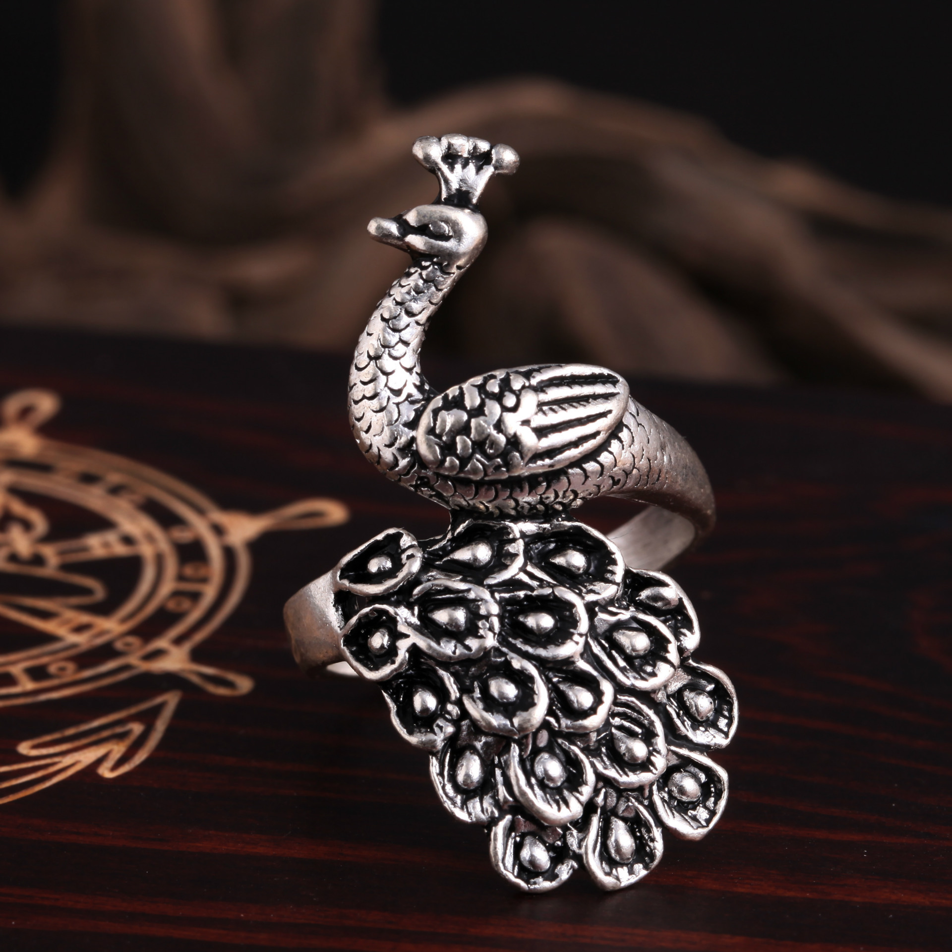 清仓 神秘经典孔雀戒指 手工复古时尚百搭合金指环 男士食指配饰