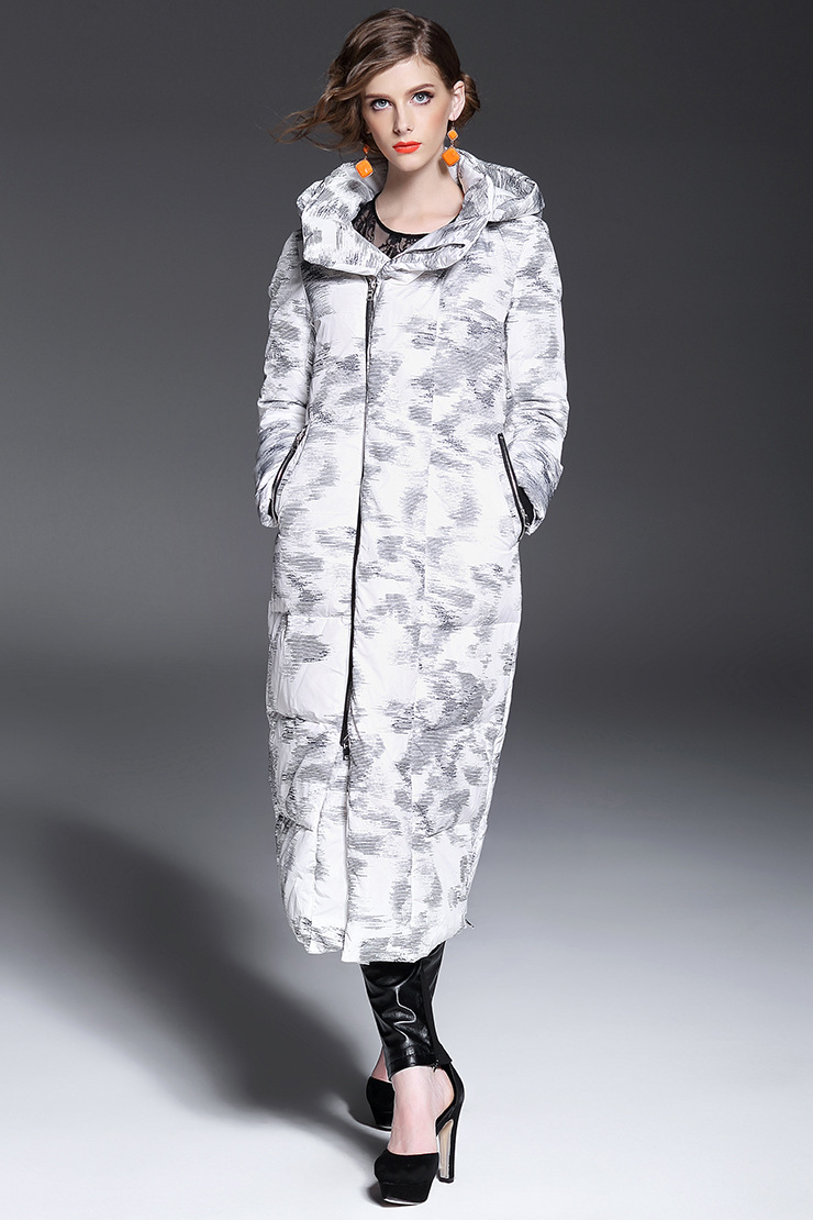 此款已售完 冬季新款白鸭绒轻薄保暖长款迷彩翻领羽绒服女905640