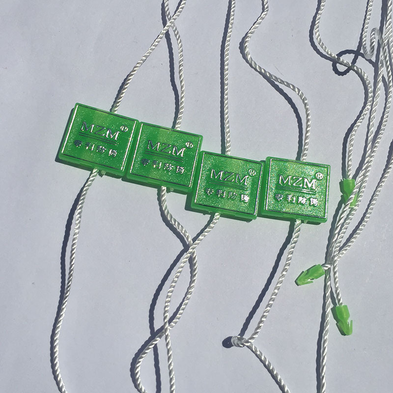 注塑加工生产特殊长短线服装吊粒吊绳 塑料烫金 一次成形挂绳