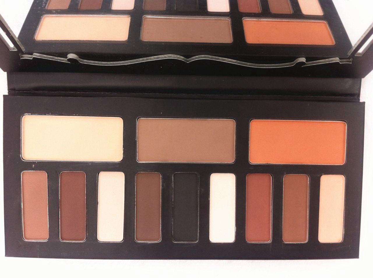 k v d 凯特方迪 金紫蝴蝶黑卡,银卡眼影盘 shade6色高光粉