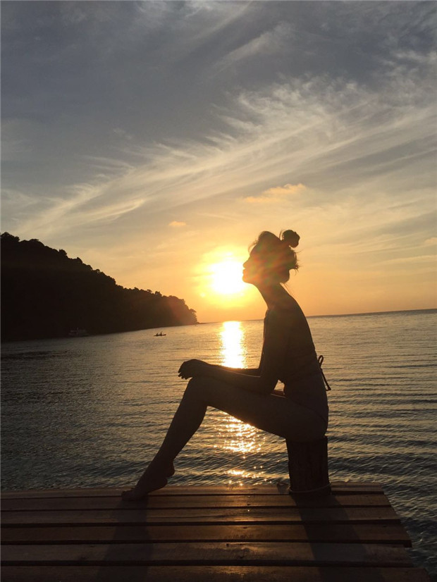 晚晚款新款韩国版可爱粉色分体温泉性感女款泳衣泳装