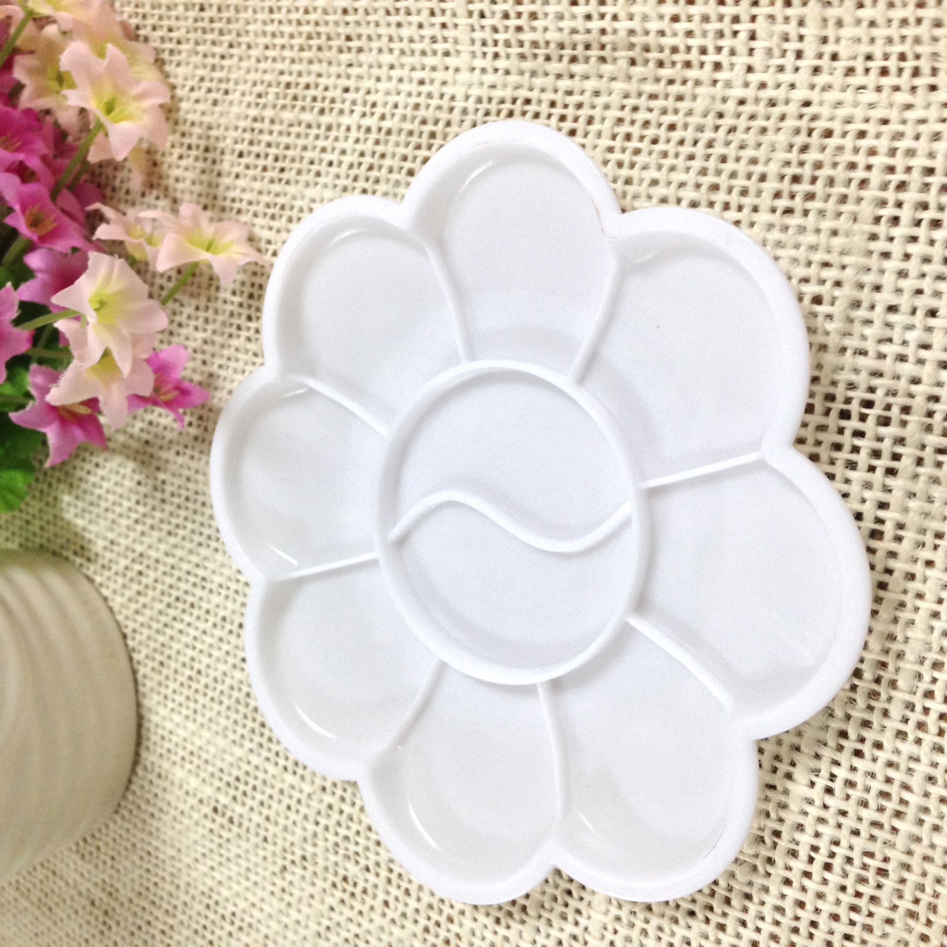 塑料白色彩色学生调色用品颜料盘小梅花形状水粉颜料调色盘