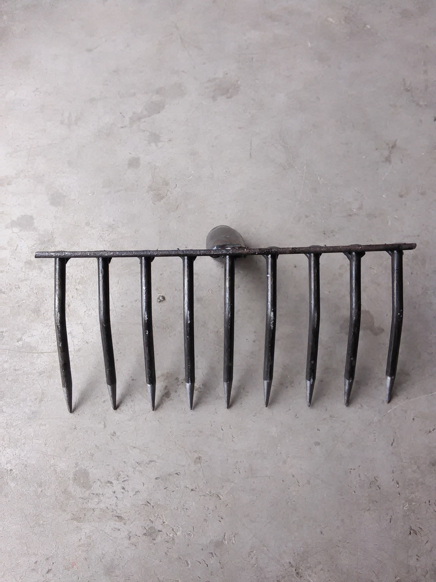 自产自销;农用9齿加厚透钉耙子