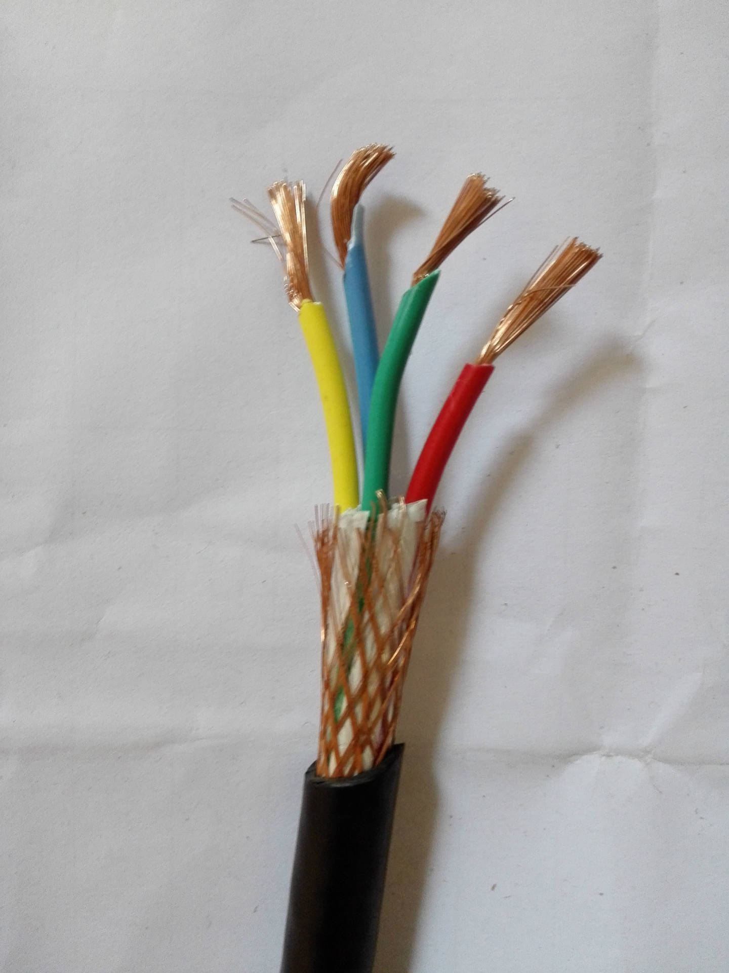 75平方屏蔽线国标纯铜保检4芯4*0.75控制信号线