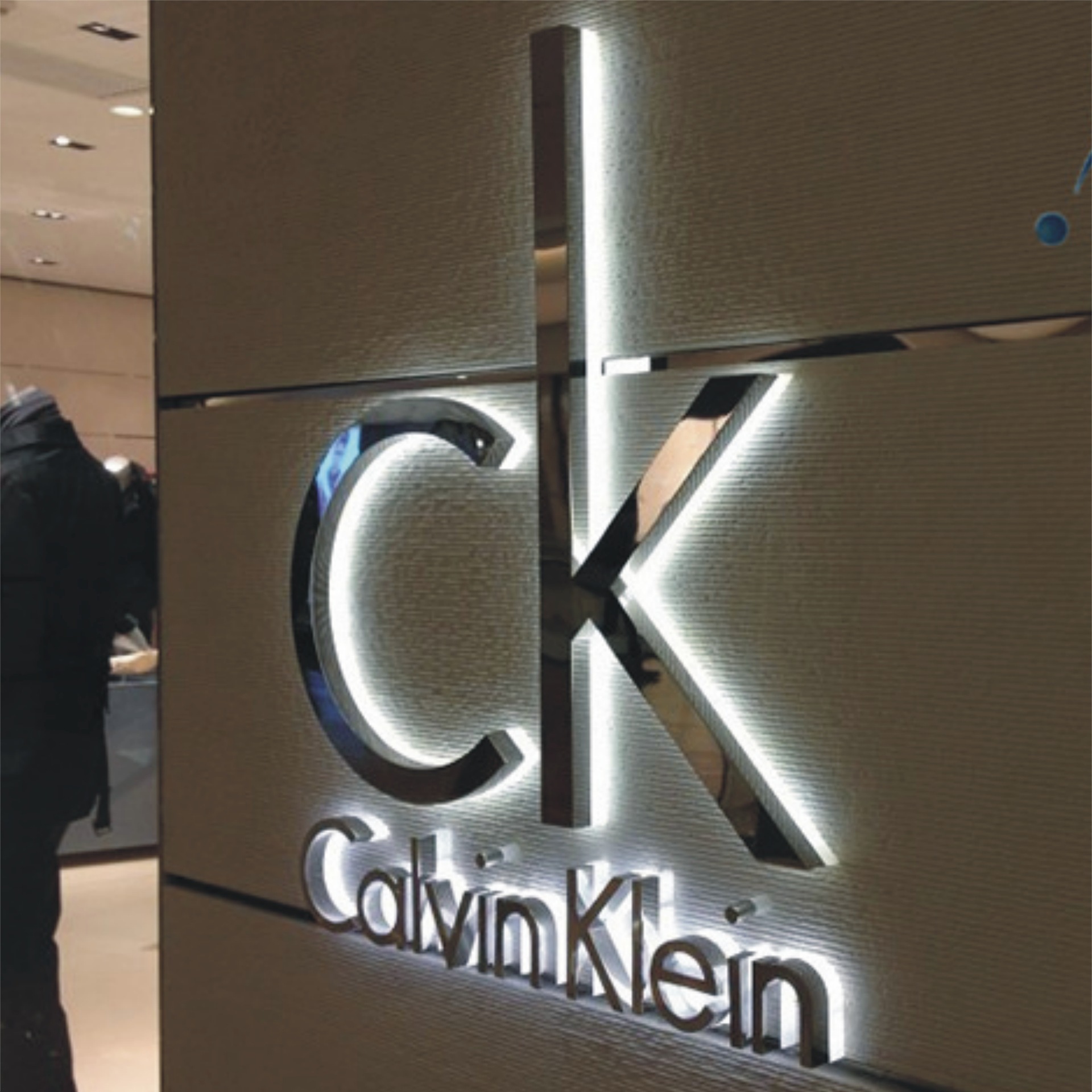 厂家定做精品背景墙不锈钢背打光字 定制招牌logo无缝通体发光字