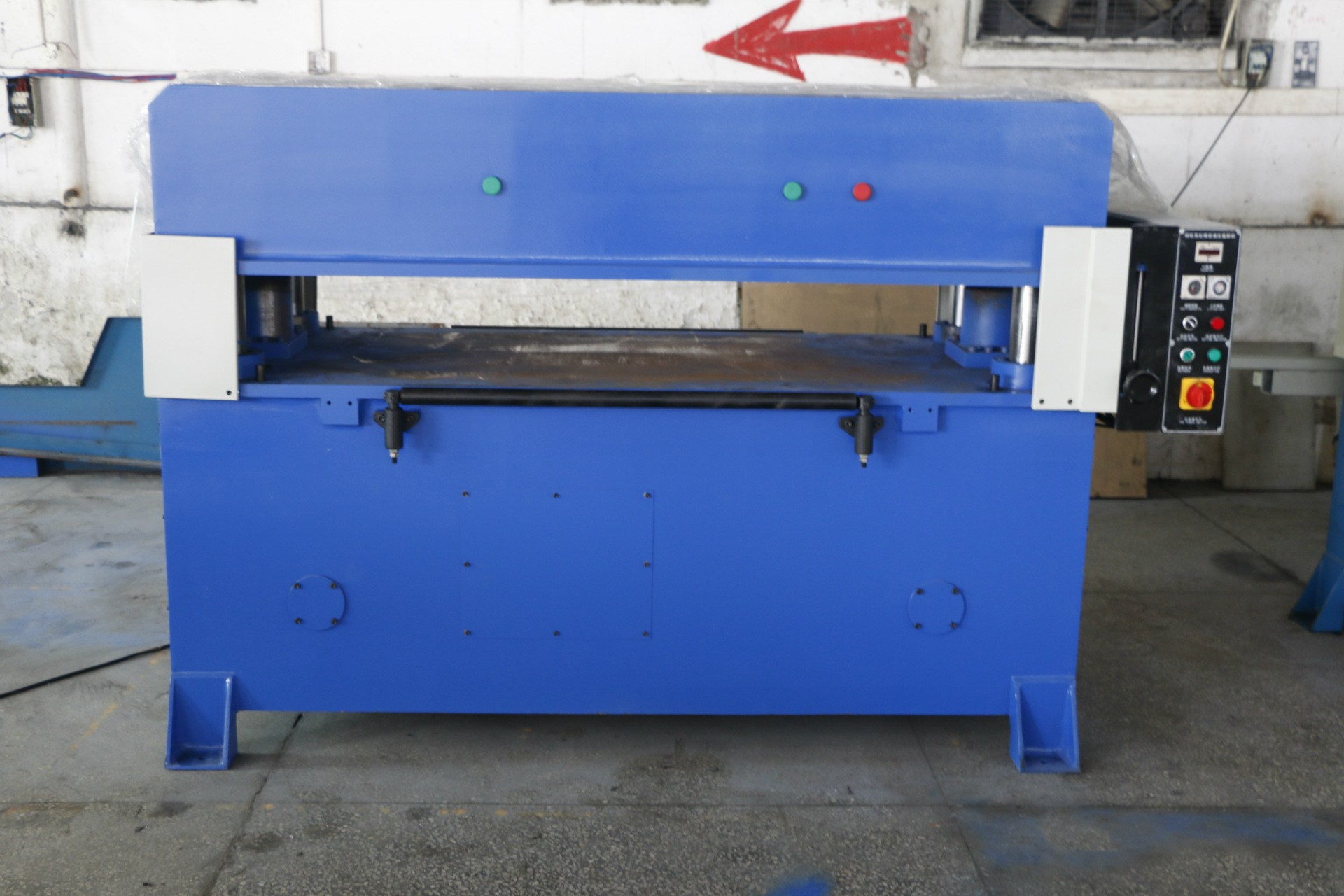 出售布料皮革裁断机 油压冲床 eva包装盒冲床