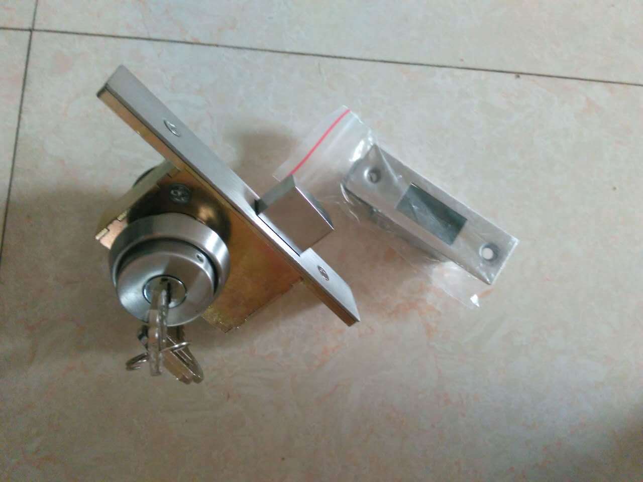 工厂直销 工程配套 门用五金 不锈钢地锁 门锁 地锁 玻璃门地锁