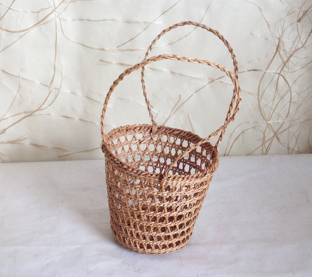 精致手编花篮纯手工编织草编工艺品