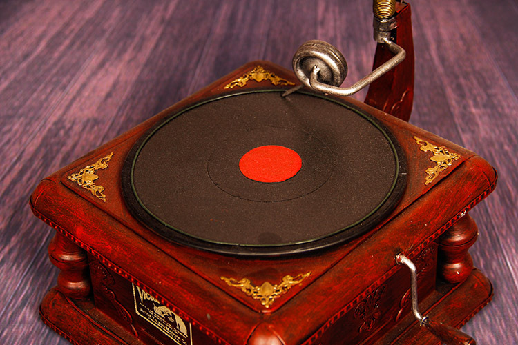 复古大喇叭留声机碟片机金属工艺品酒吧家居摆设铁装饰品厂家直销