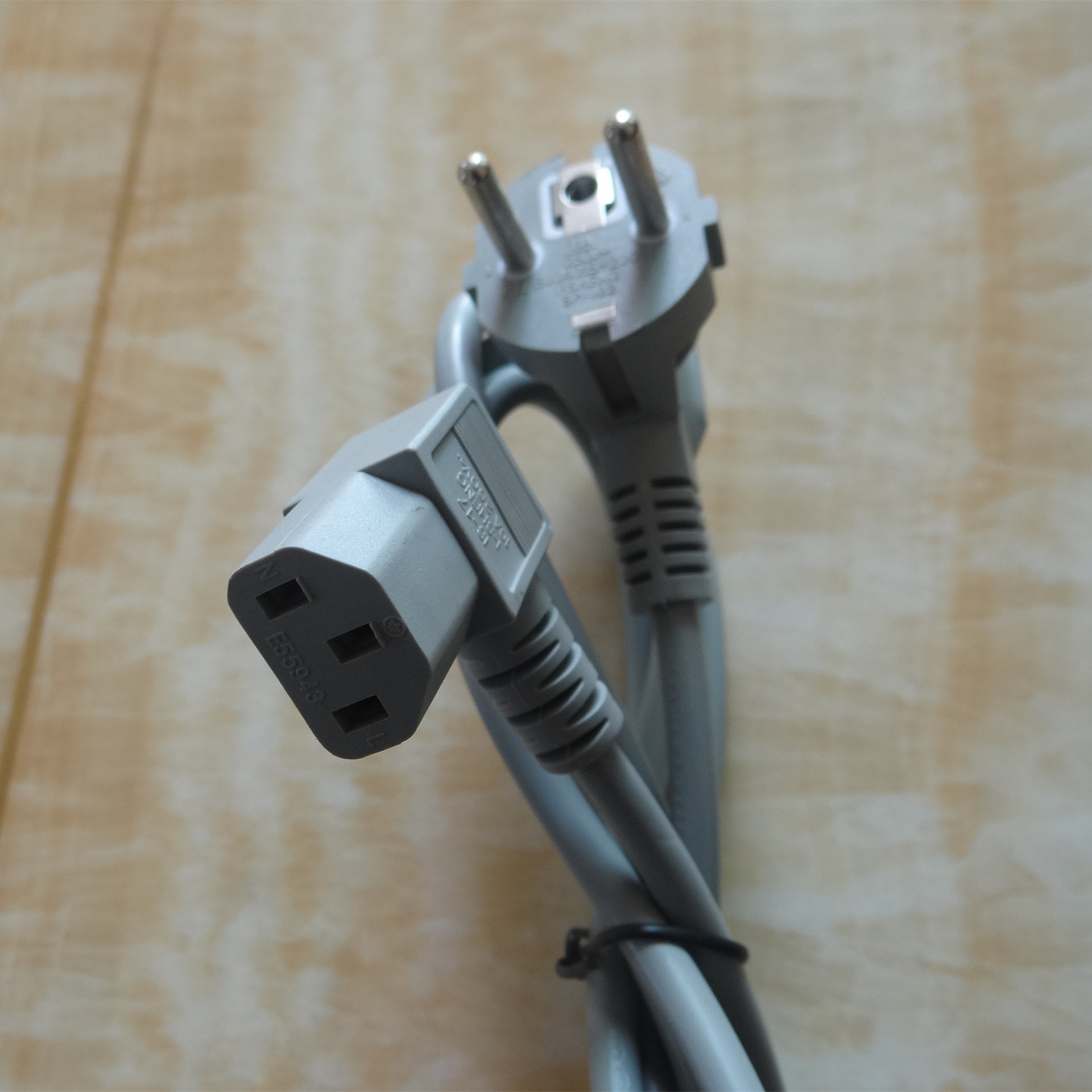 韩规品字尾电源线 韩规插头90度品字尾 弯头90度欧规电源线